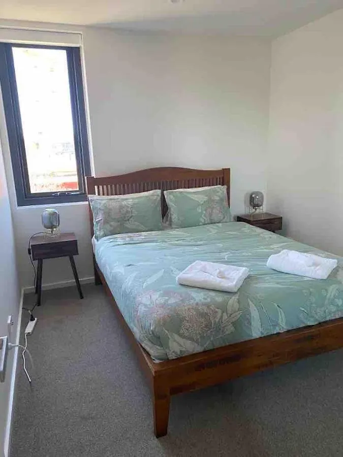Spacious & Open 2 Bd 2Bth 2Crsp Apt - Dickson Cbd Canberra