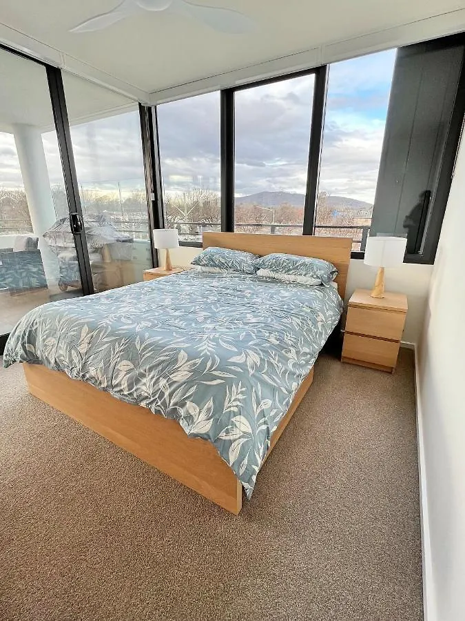 Apartment Spacious & Open 2 Bd 2Bth 2Crsp Apt - Dickson Cbd Canberra