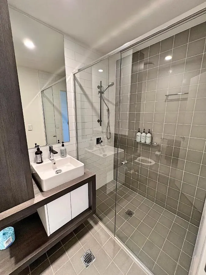 Spacious & Open 2 Bd 2Bth 2Crsp Apt - Dickson Cbd Canberra Apartment